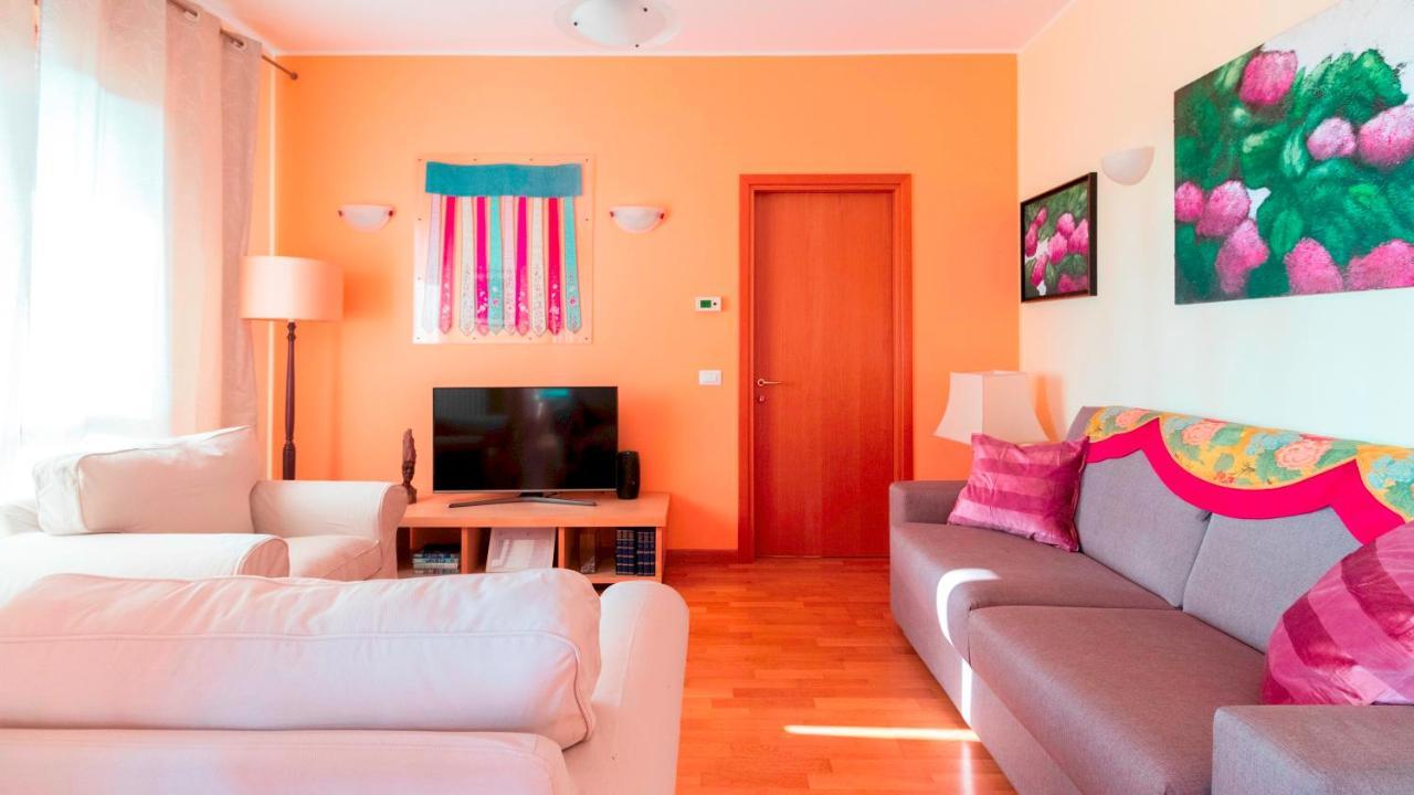 Italianway - Tolstoi 1 Apartamento Milão Exterior foto