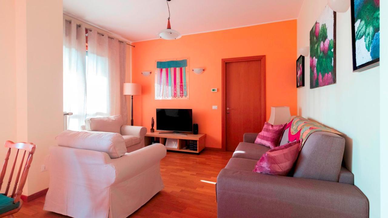 Italianway - Tolstoi 1 Apartamento Milão Exterior foto